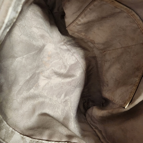 Large Michael Kors tote and matching wallet - Picture 7 of 16